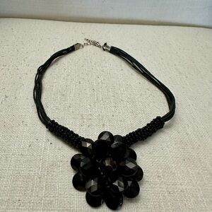 Chic Black Floral Beaded Necklace